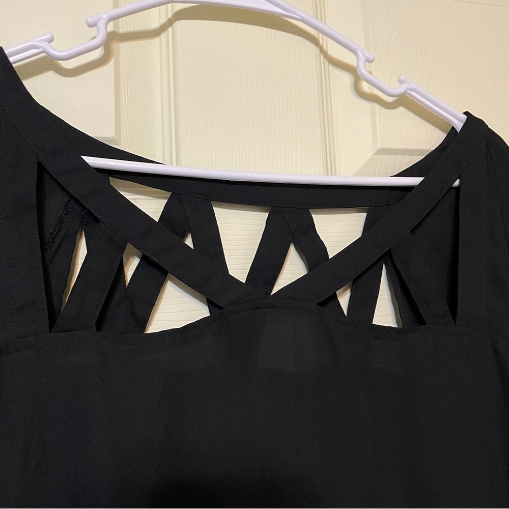 torrid Georgette Cage Front Top Short Sleeves Deep Black Strappy Plus Size 3X - Picture 6 of 11